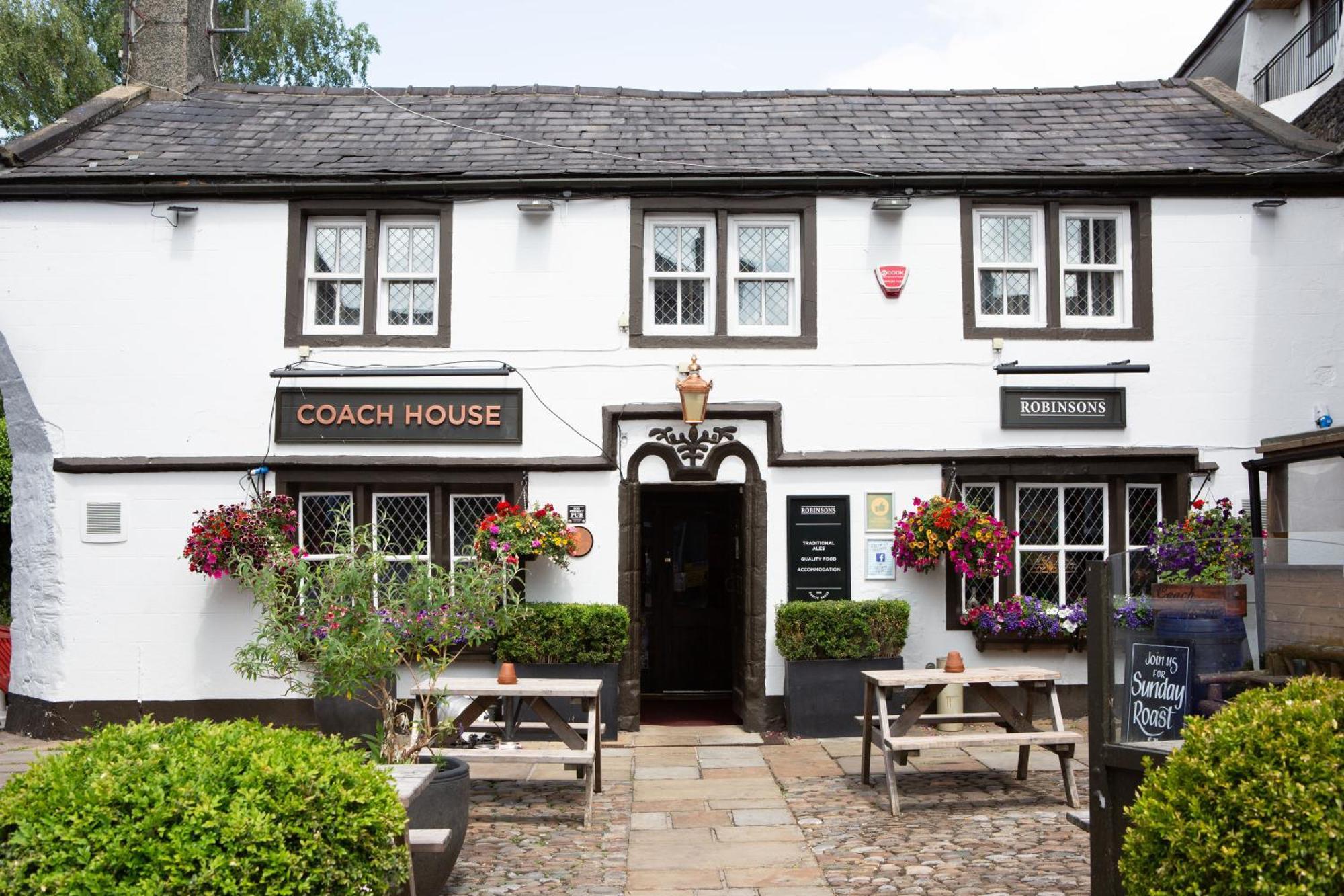 Coach House Hotell Bentham Exteriör bild