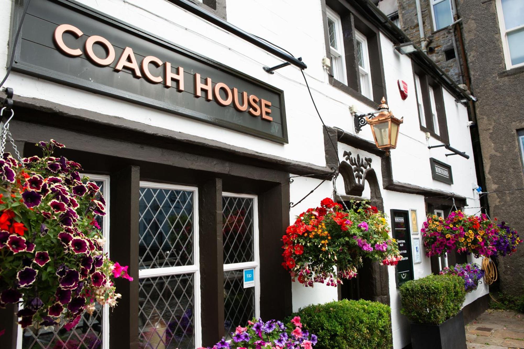 Coach House Hotell Bentham Exteriör bild